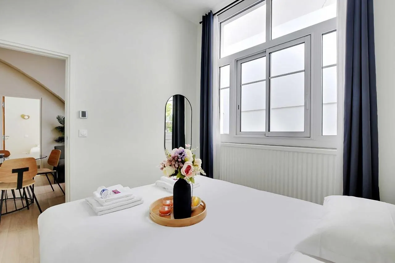 Magnificent Apartment - 2Br-6P - Eiffel Tower Paris